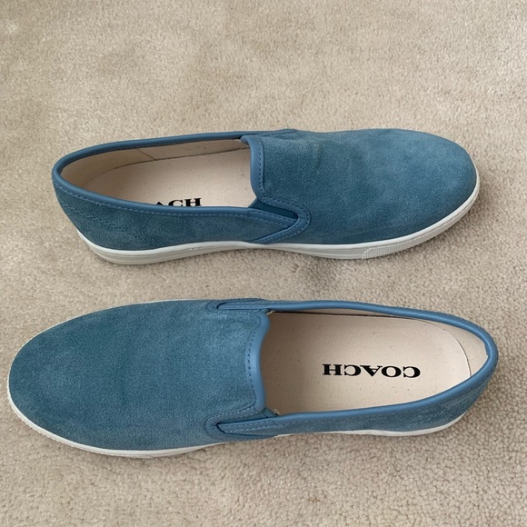 🆕 💯 Authentic COACH women’s slip on casual shoe - Picture 2 of 5